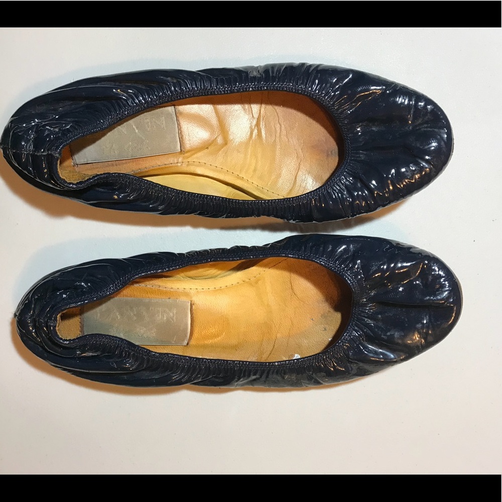 Authentic navy blue patent leather Lanvin flats